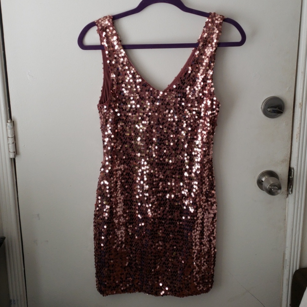 Showstopping sequin dress!